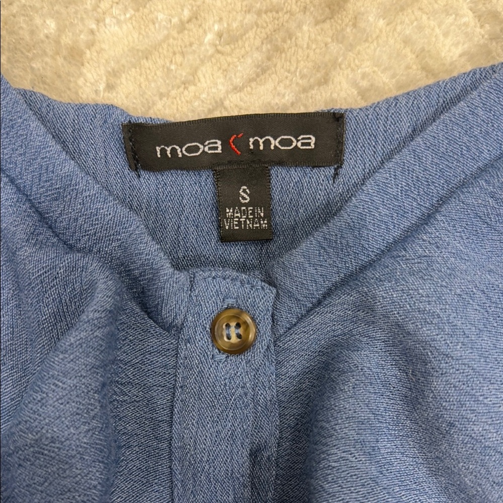 Blue Ruffled Button-Down Top - Picture 4 of 7